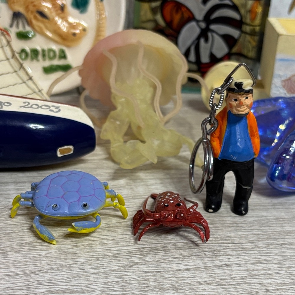 Assorted Nautical Decor Collection - Picture 7 of 7